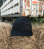104018 TRUCKER MESH BLACKOUT